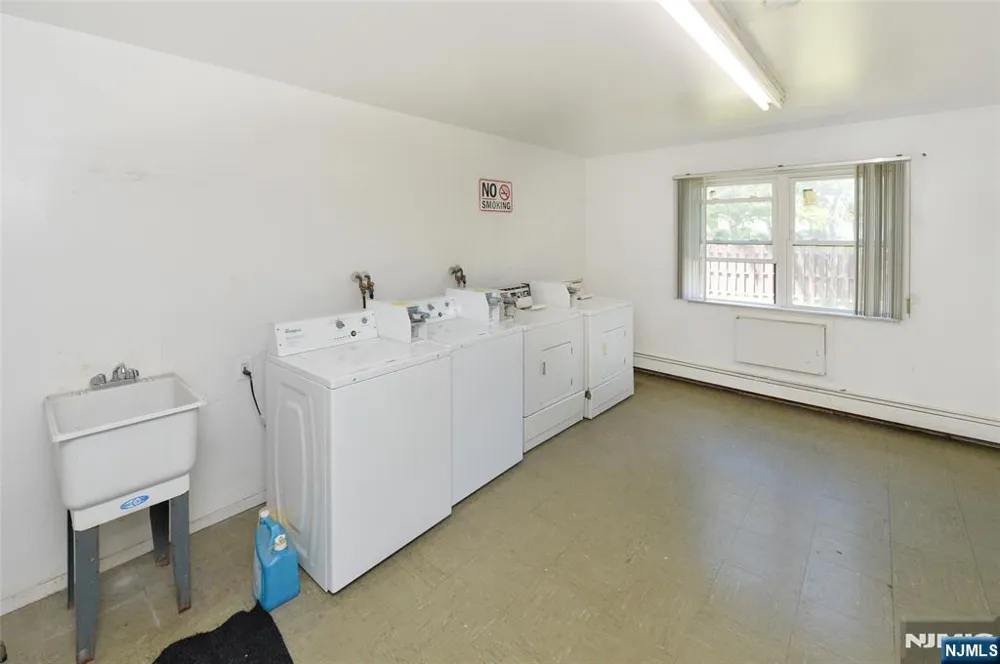 729 10th Street 2F Secaucus, NJ 07094