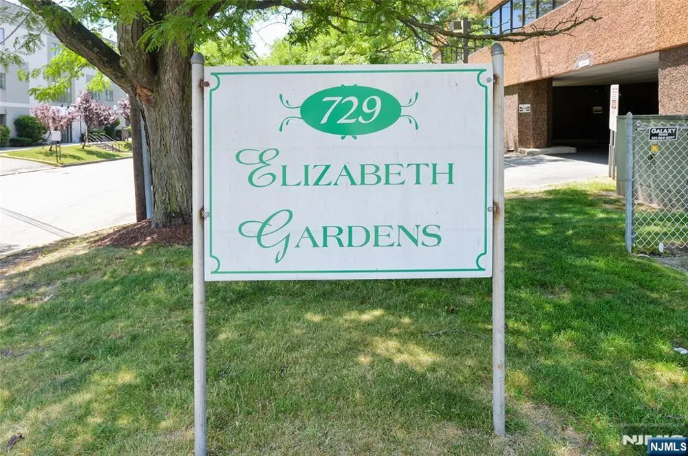 729 10th Street 2F Secaucus, NJ 07094