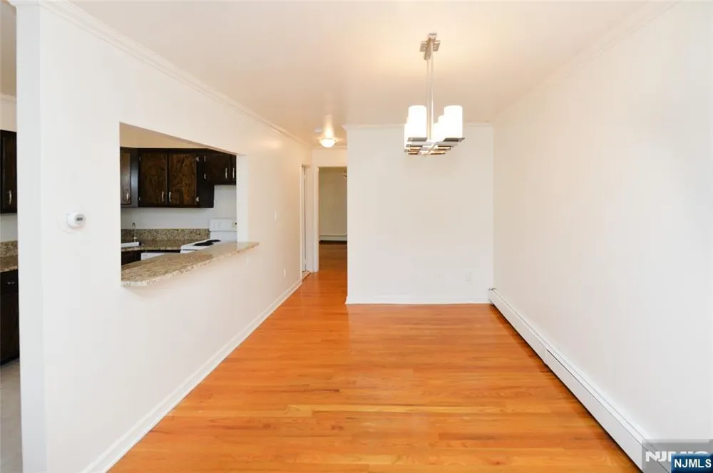 729 10th Street 2F Secaucus, NJ 07094