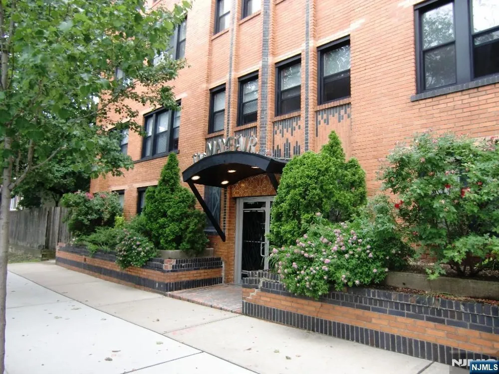 7427 Boulevard East a North Bergen, NJ 07047