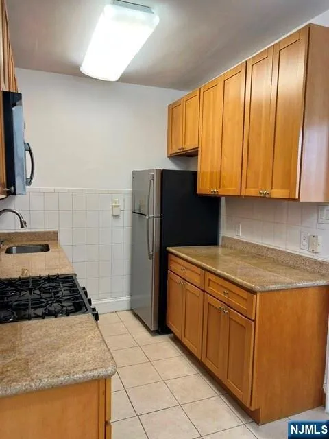 7427 Boulevard East a North Bergen, NJ 07047