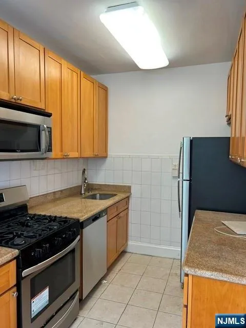 7427 Boulevard East a North Bergen, NJ 07047