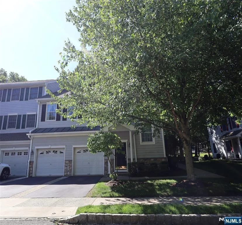 35 Quail 35 Old Tappan, NJ 07675
