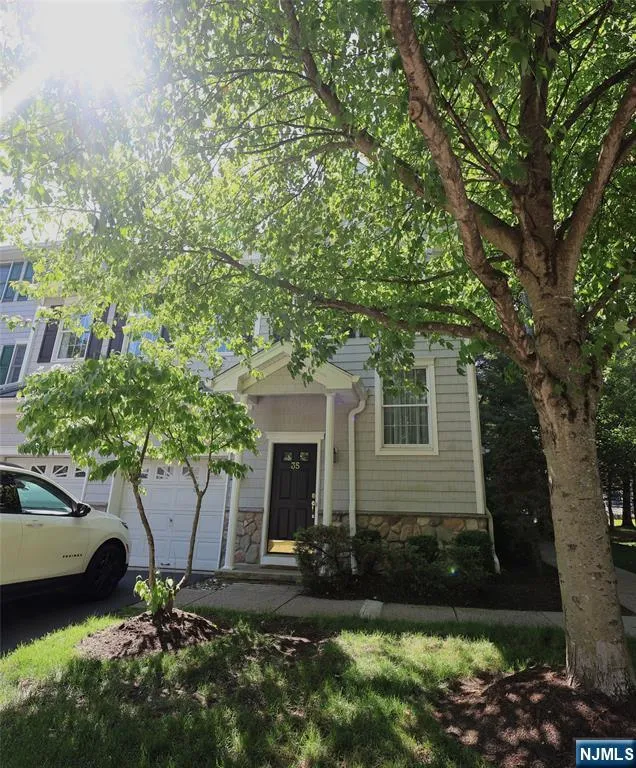 35 Quail 35 Old Tappan, NJ 07675