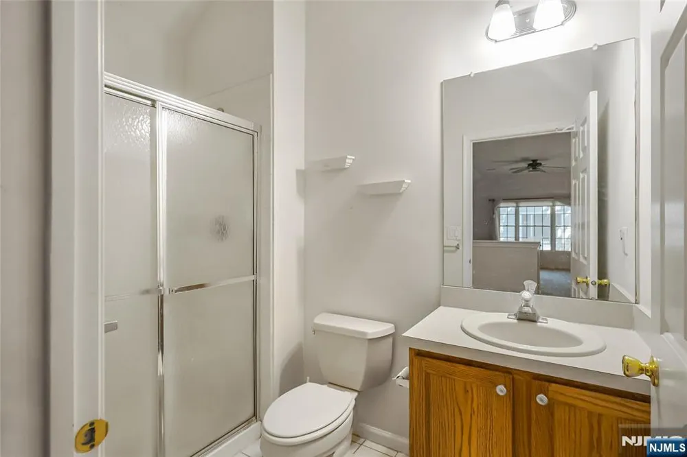 35 Quail 35 Old Tappan, NJ 07675