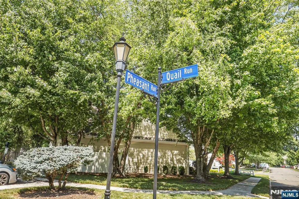 35 Quail 35 Old Tappan, NJ 07675