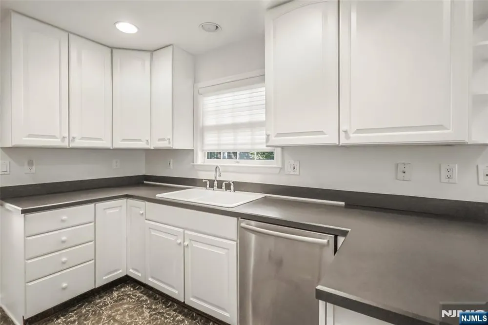 35 Quail 35 Old Tappan, NJ 07675