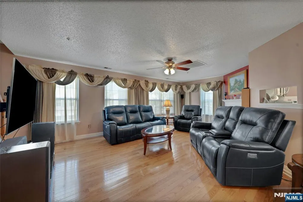 72 Marrow Street 3101 Newark, NJ 07103