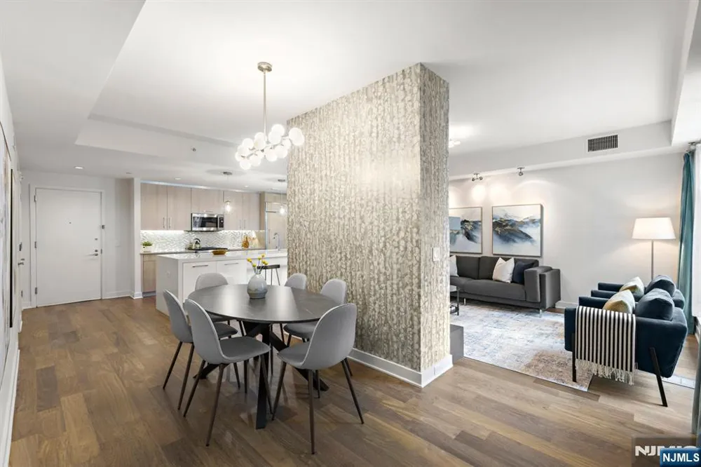 1200 Avenue At Port Imperial 414 Weehawken, NJ 07086