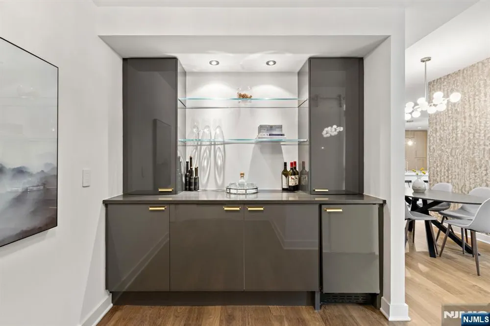 1200 Avenue At Port Imperial 414 Weehawken, NJ 07086
