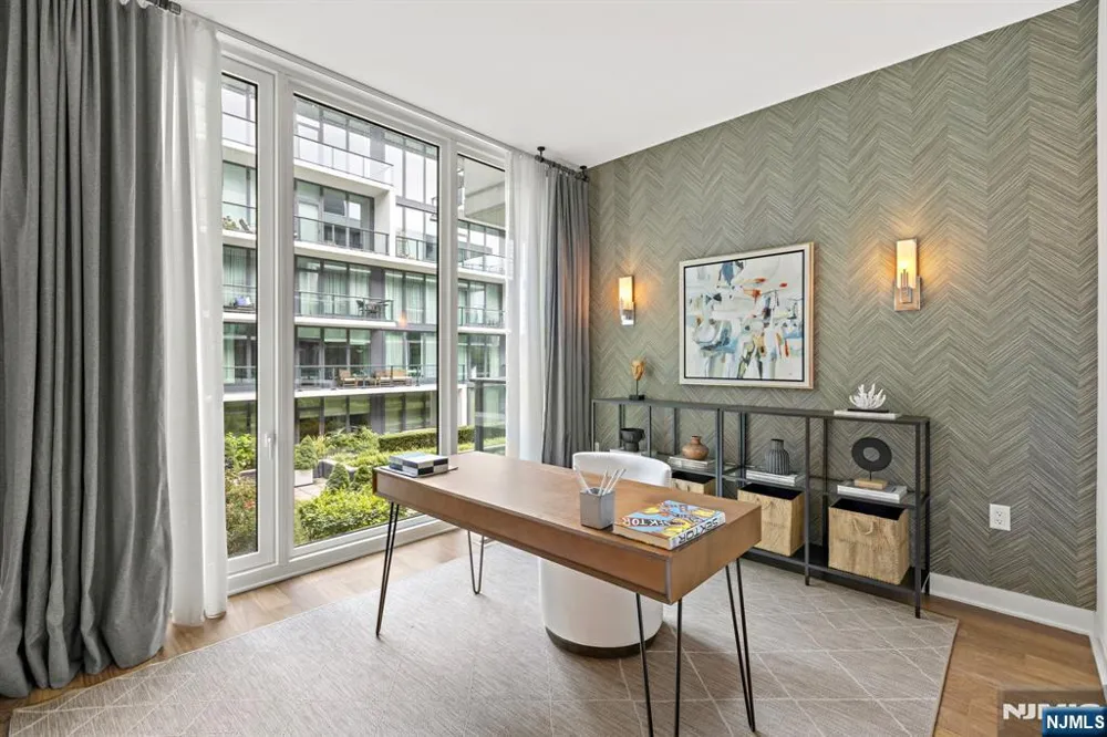1200 Avenue At Port Imperial 414 Weehawken, NJ 07086