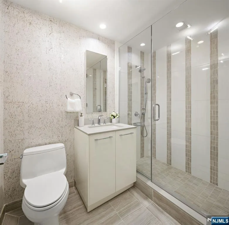 1200 Avenue At Port Imperial 414 Weehawken, NJ 07086