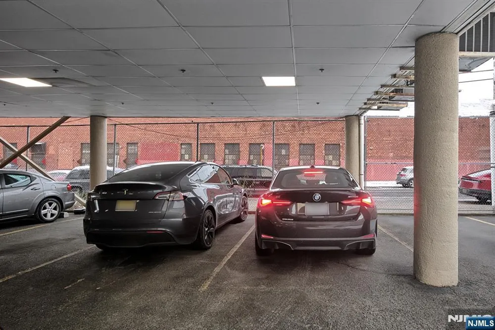9-11 Madison Avenue 18 Paterson, NJ 07524
