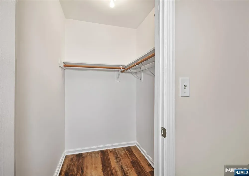 9-11 Madison Avenue 18 Paterson, NJ 07524