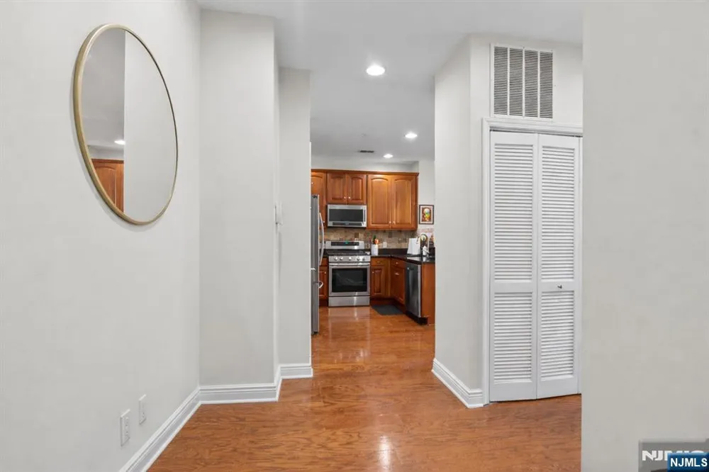 7400 River Road 401 North Bergen, NJ 07047