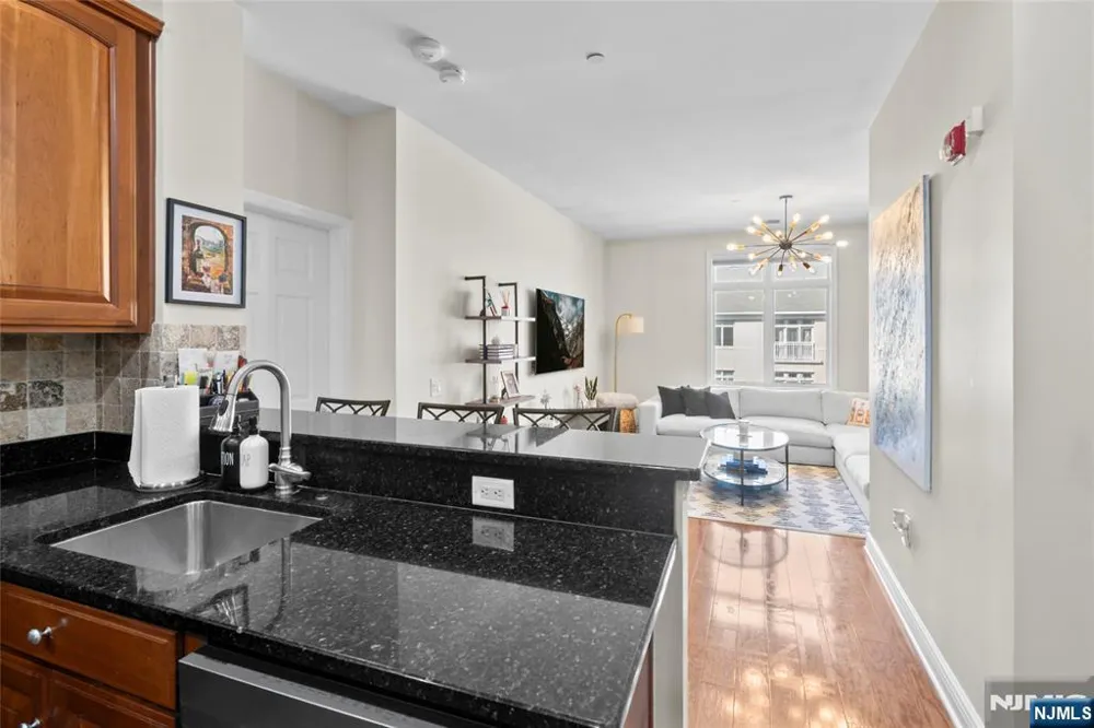 7400 River Road 401 North Bergen, NJ 07047