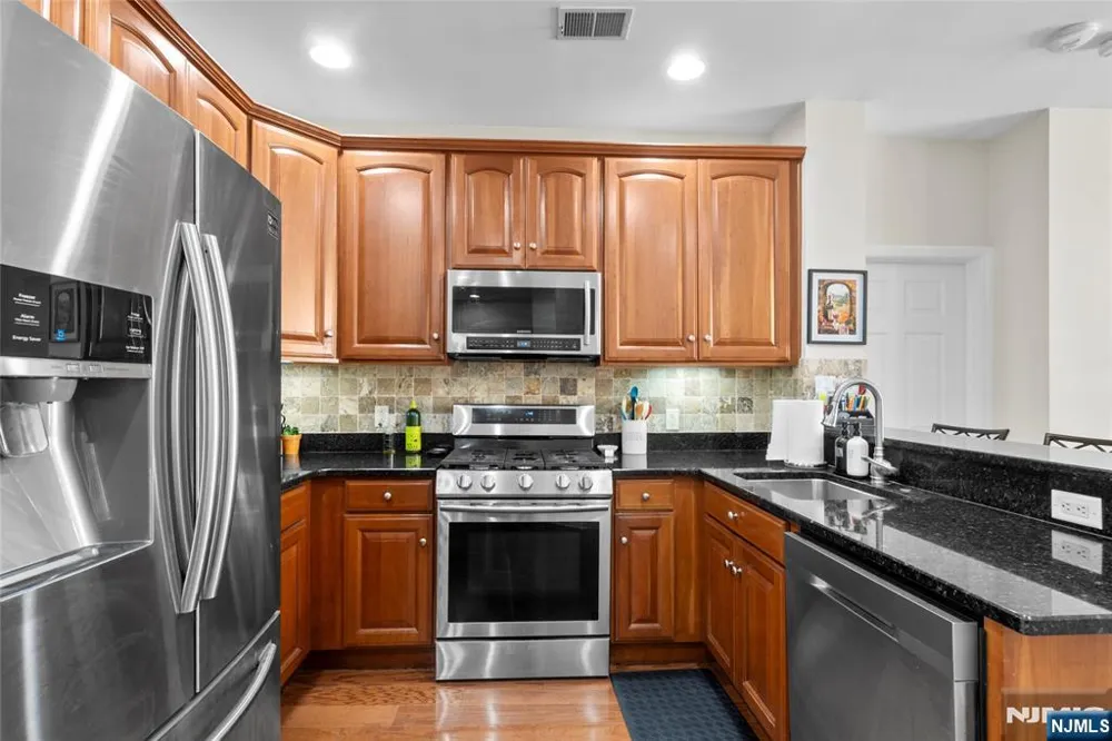 7400 River Road 401 North Bergen, NJ 07047