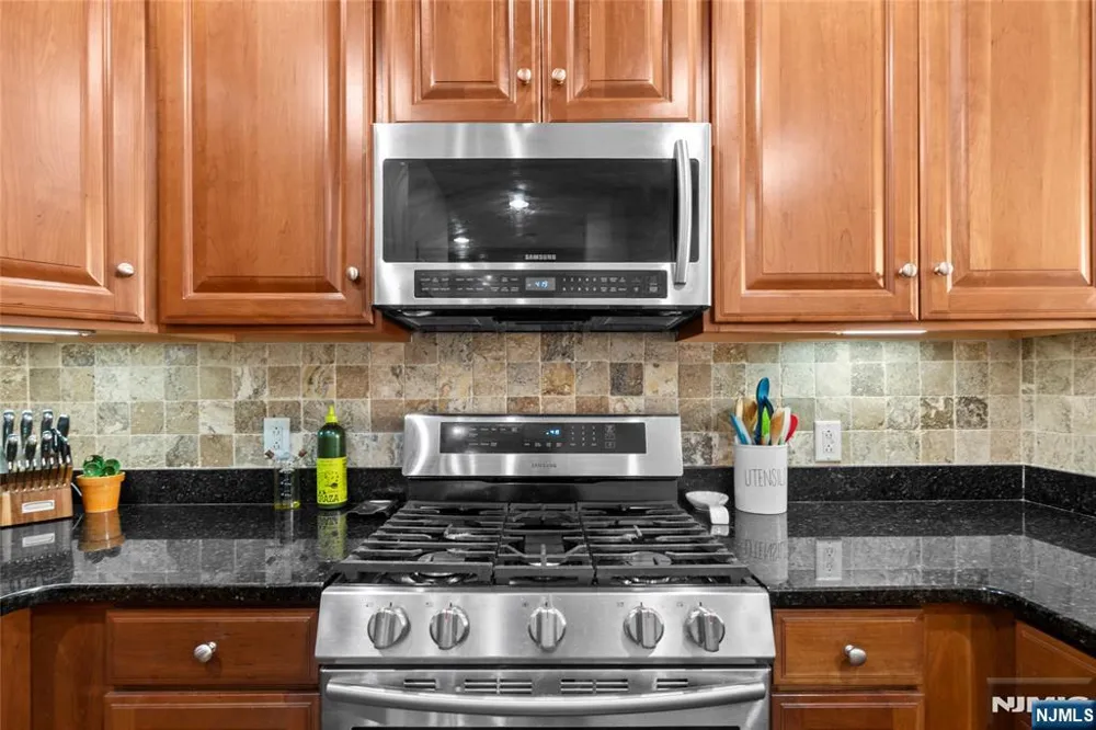 7400 River Road 401 North Bergen, NJ 07047