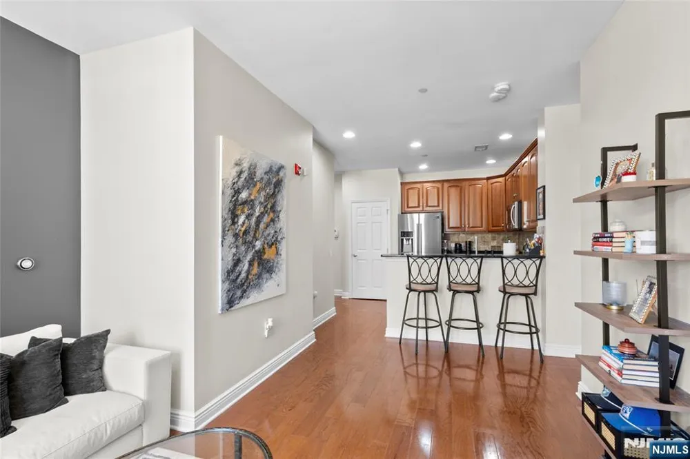 7400 River Road 401 North Bergen, NJ 07047