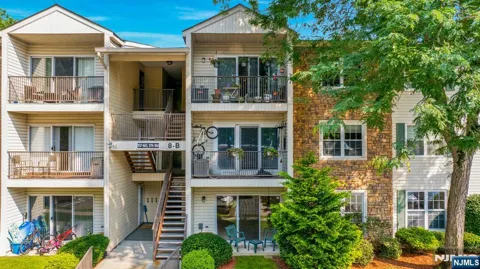 178 Robertson Way 822