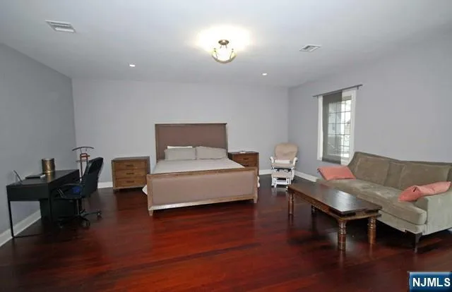 135 Paterson Avenue B Lodi, NJ 07644