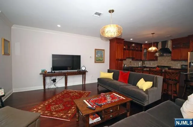 135 Paterson Avenue B Lodi, NJ 07644