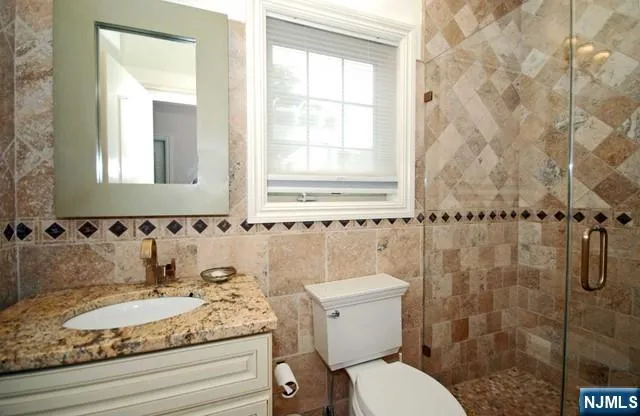 135 Paterson Avenue B Lodi, NJ 07644