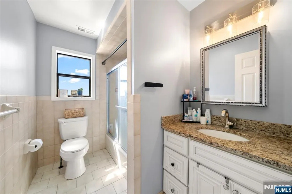 6605 Granton Avenue 3A North Bergen, NJ 07047