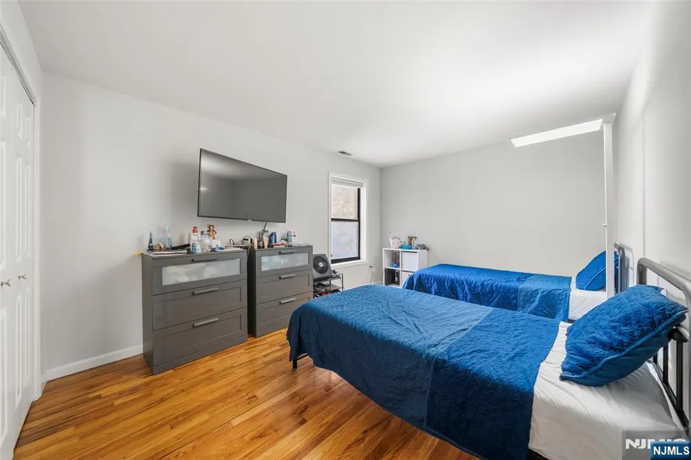 6605 Granton Avenue 3A North Bergen, NJ 07047