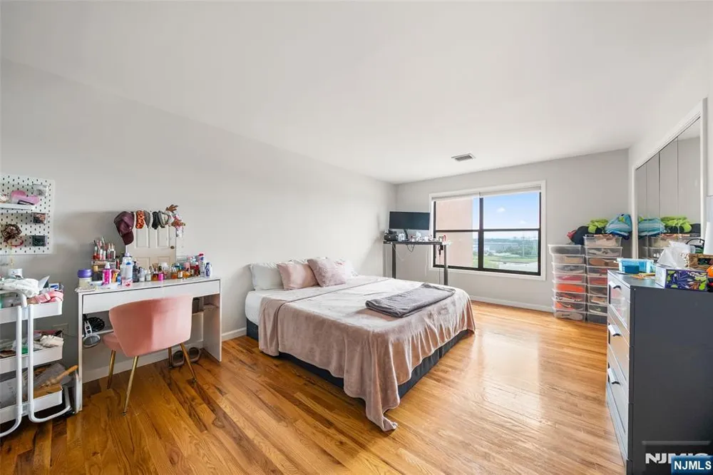 6605 Granton Avenue 3A North Bergen, NJ 07047