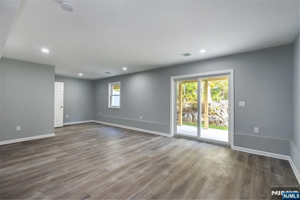 5 Stanley Wanaque, NJ 07465