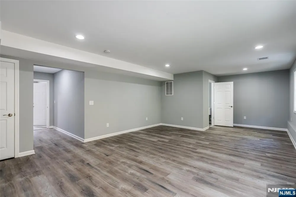 5 Stanley Wanaque, NJ 07465