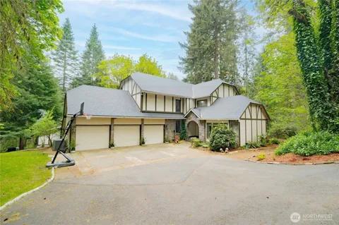 14435 NE Valley View Lane