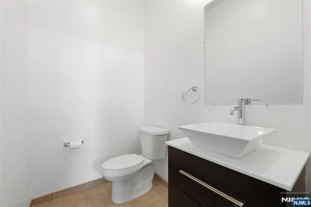 252 Mt Pleasant Avenue 1 Newark, NJ 07104