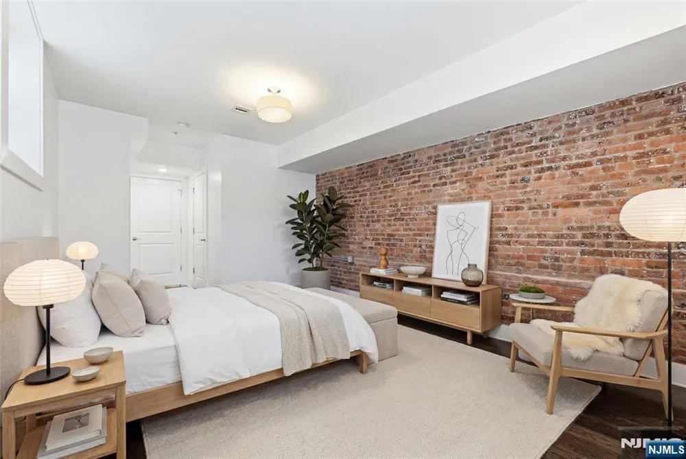 252 Mt Pleasant Avenue 1 Newark, NJ 07104