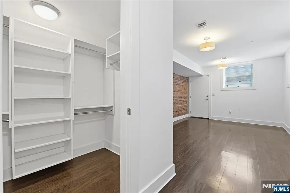 252 Mt Pleasant Avenue 1 Newark, NJ 07104