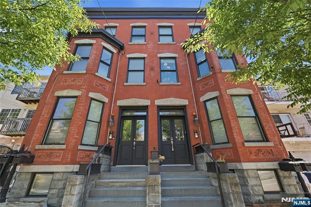 252 Mt Pleasant Avenue 1 Newark, NJ 07104