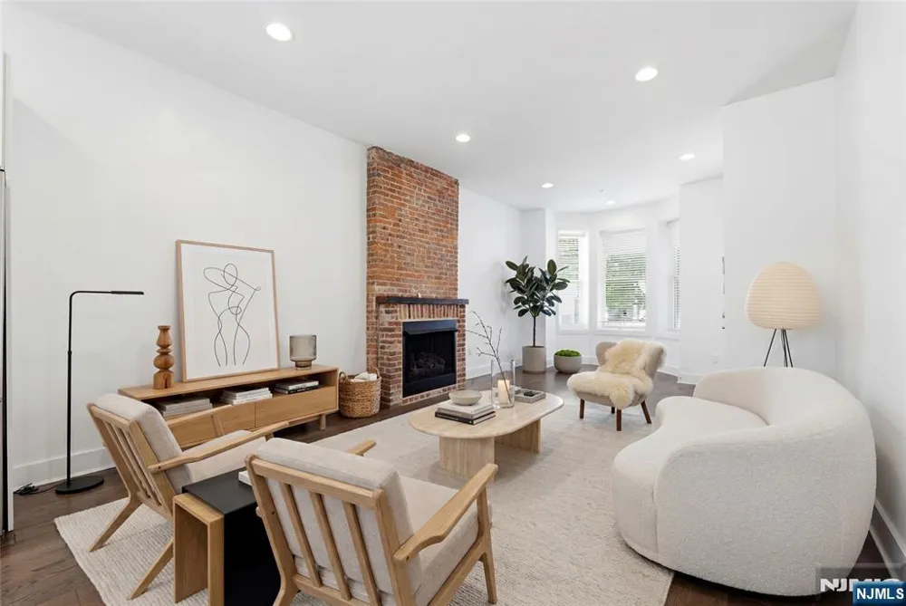 252 Mt Pleasant Avenue 1 Newark, NJ 07104