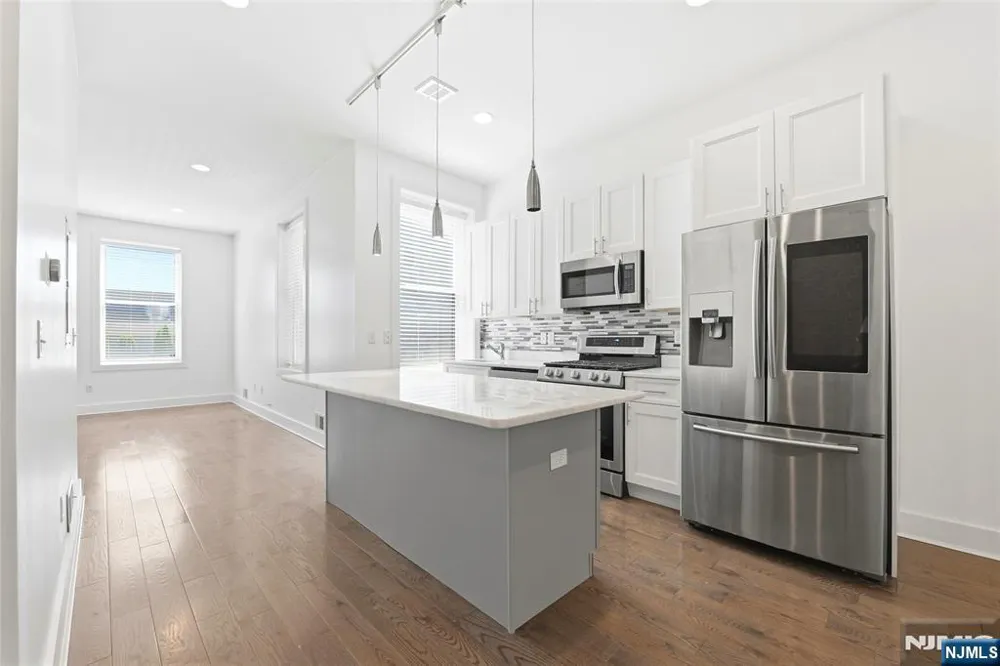 252 Mt Pleasant Avenue 1 Newark, NJ 07104