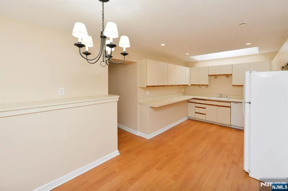 50 May Street 112 Hawthorne, NJ 07506