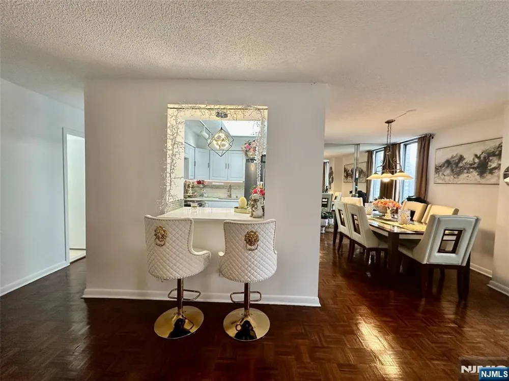 160 Overlook Avenue 2D Hackensack, NJ 07601