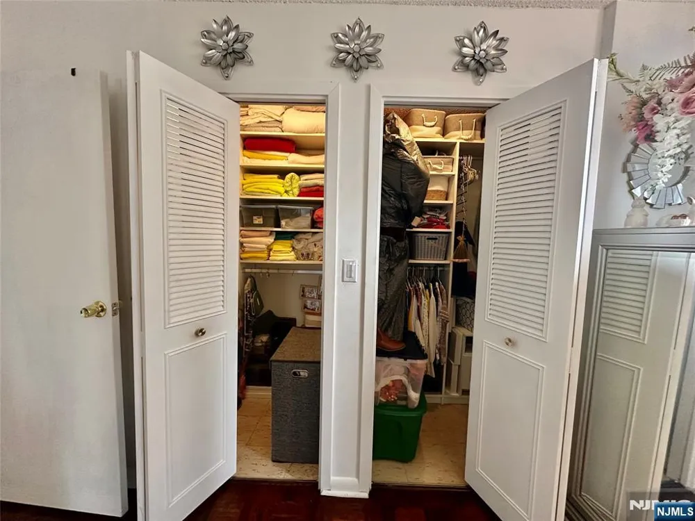 160 Overlook Avenue 2D Hackensack, NJ 07601
