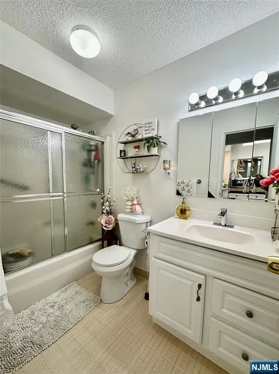 160 Overlook Avenue 2D Hackensack, NJ 07601