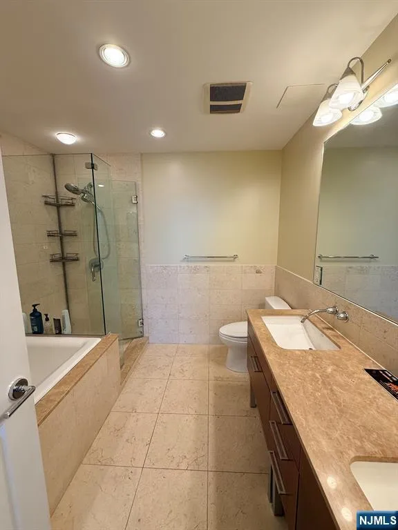 8125 River Road C3 North Bergen, NJ 07047