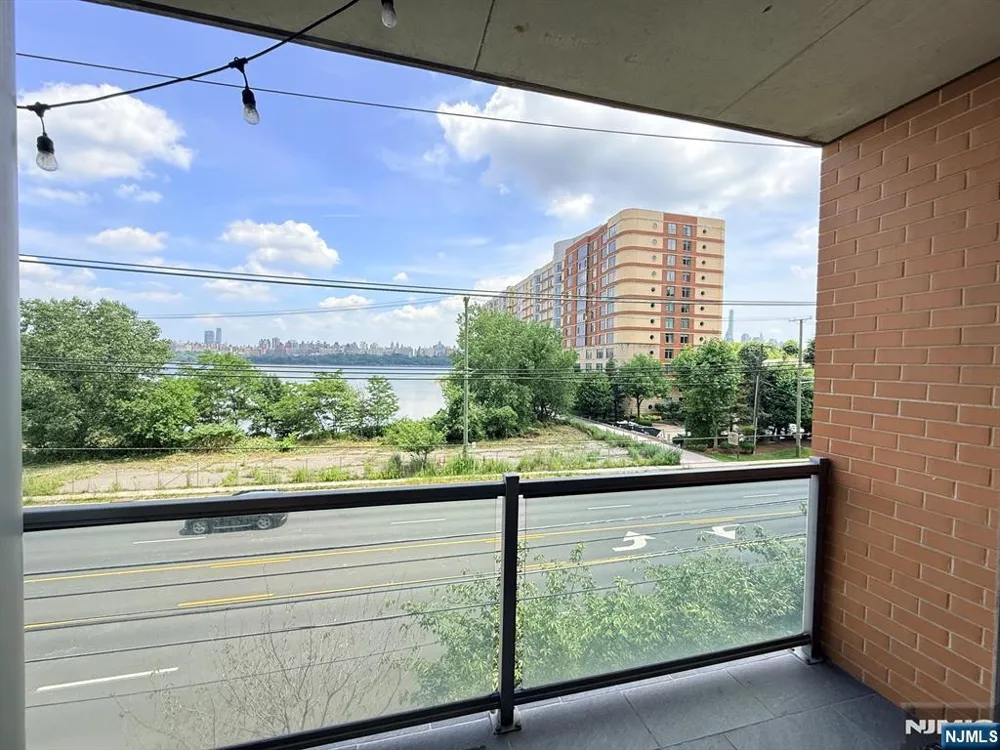 8125 River Road C3 North Bergen, NJ 07047