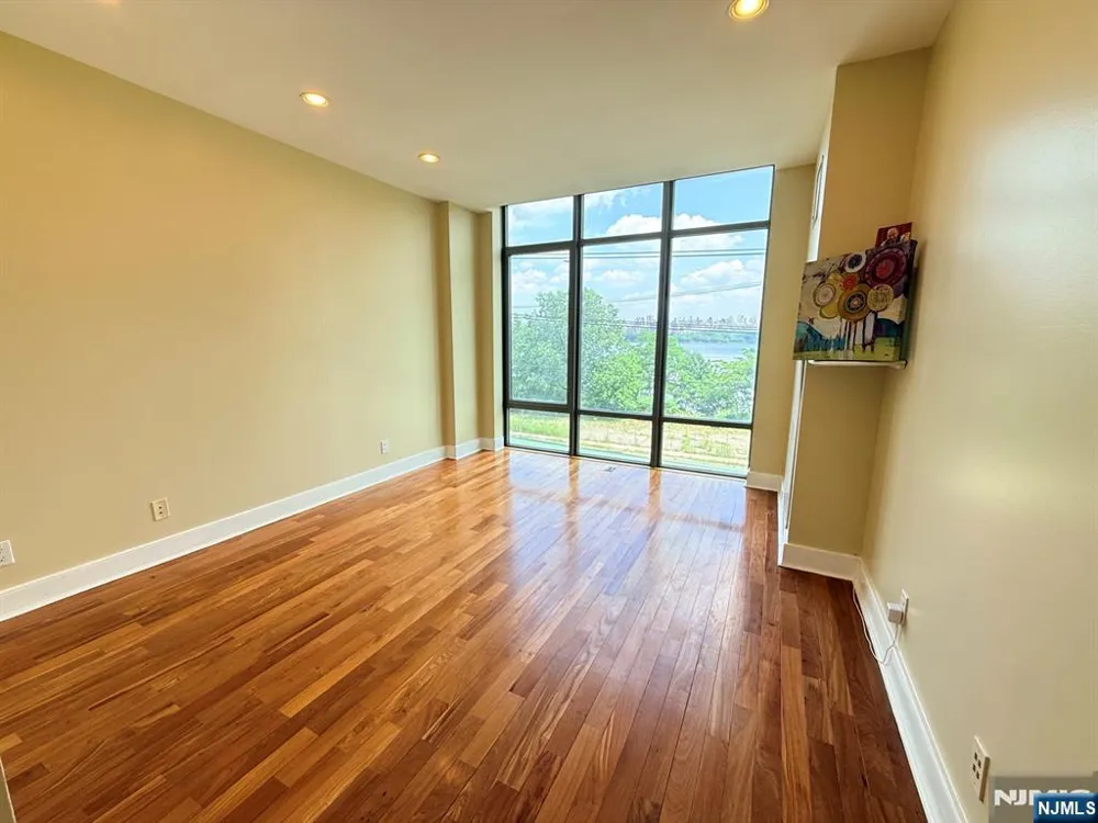 8125 River Road C3 North Bergen, NJ 07047