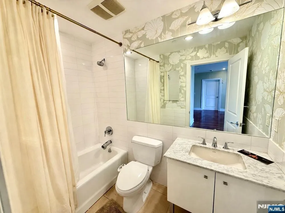 8125 River Road C3 North Bergen, NJ 07047