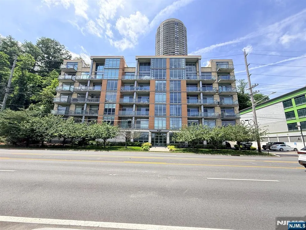 8125 River Road C3 North Bergen, NJ 07047