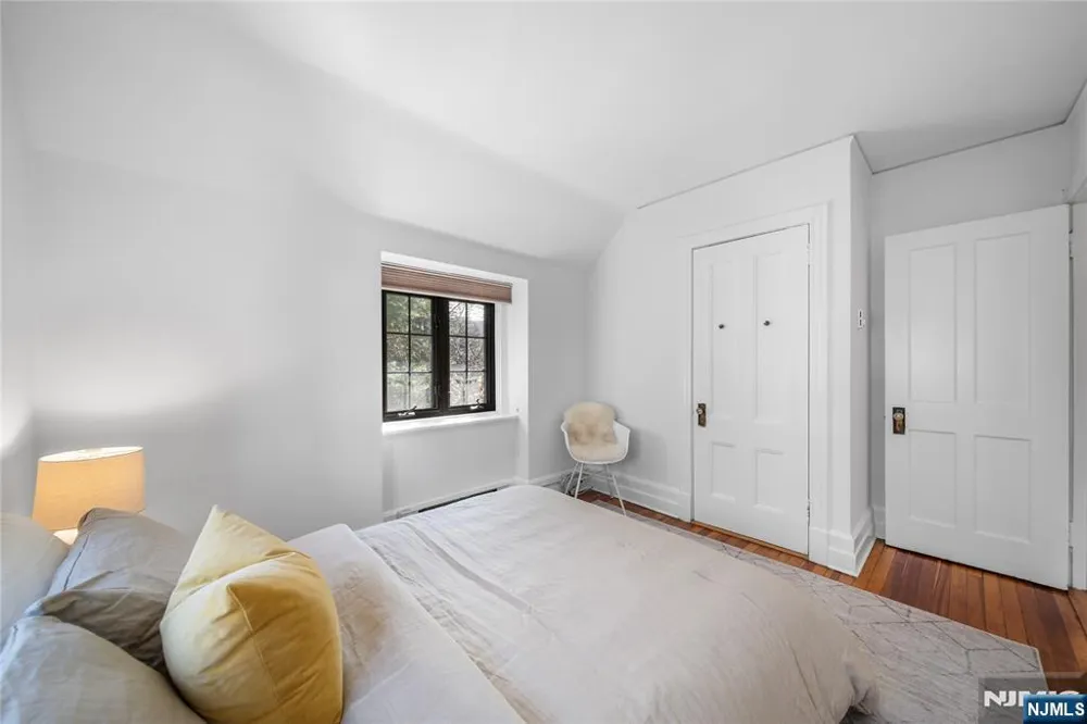 1 Byrne Lane 10 Tenafly, NJ 07670