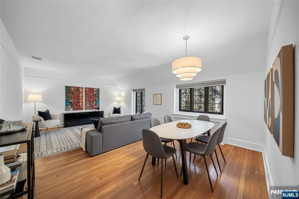 1 Byrne Lane 10 Tenafly, NJ 07670